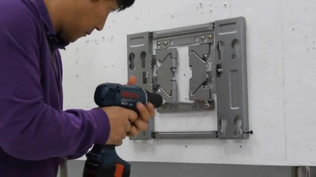 LG Slim Wall Mount - Tilting, Swiveling, Extending, Adjustable for